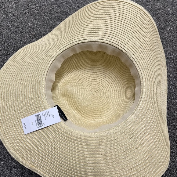 NWT Straw Pom Pom Sunhat By Lane Bryant - Picture 2 of 4
